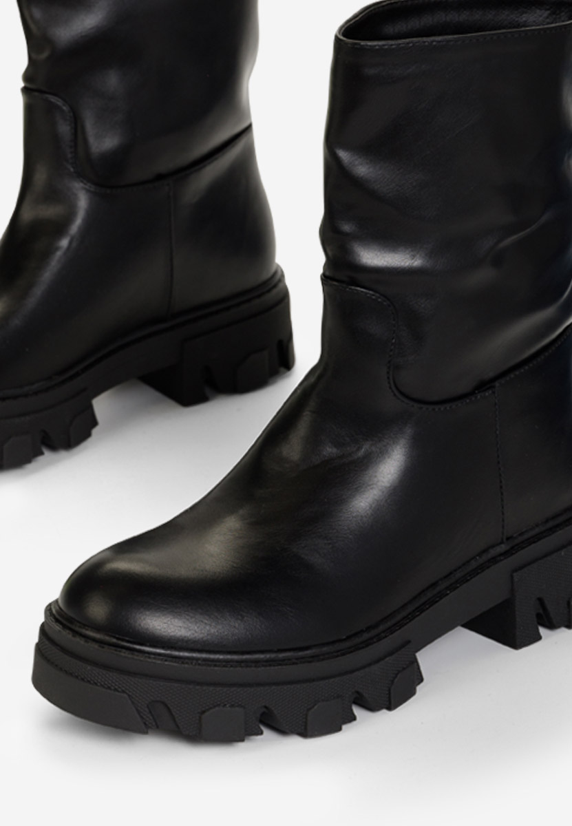 Čierne členkové čižmy Julieta