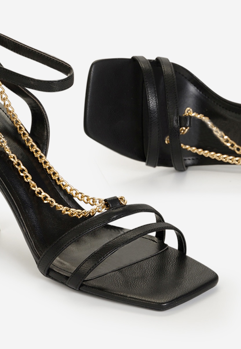 Čierne sandále na tenkom podpätku Areia