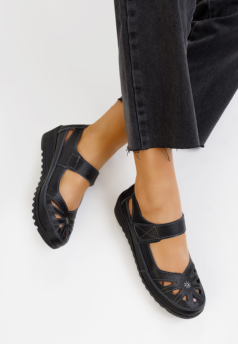 Čierne balerínky Cassina