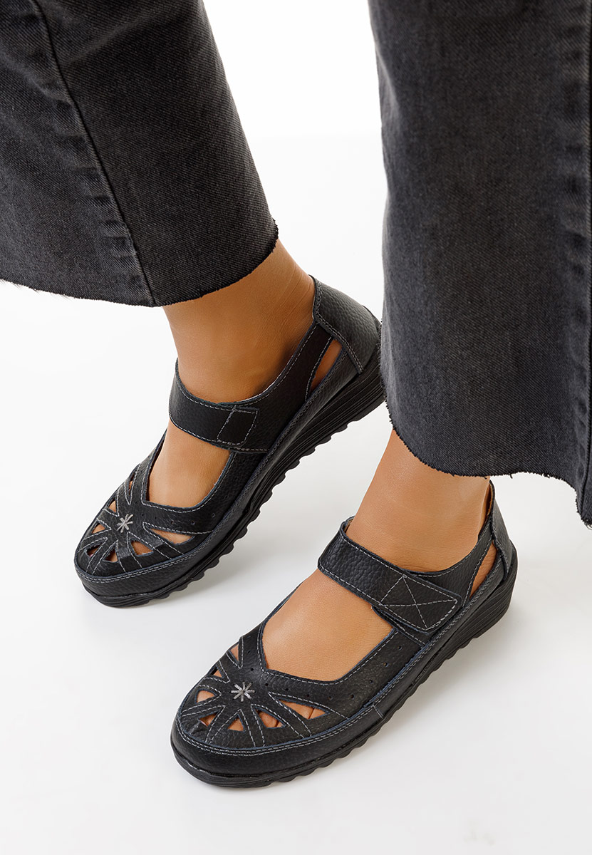 Čierne balerínky Cassina