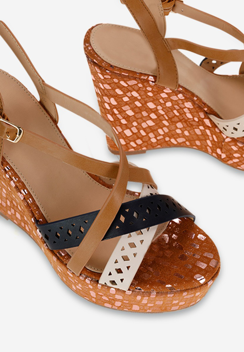 Hnedé sandále na klinovom podpätku Dixie