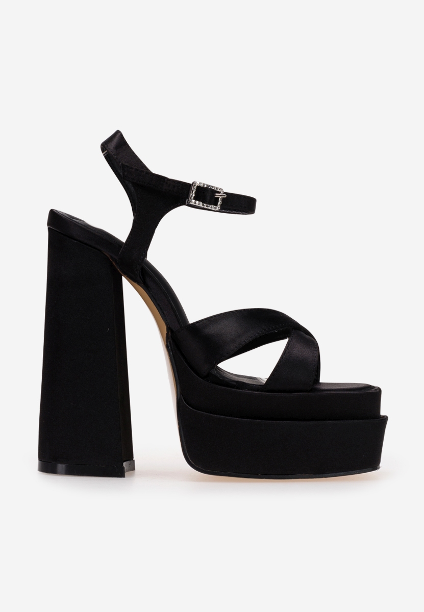 Čierne sandále na hrubom podpätku a platforme Riesta