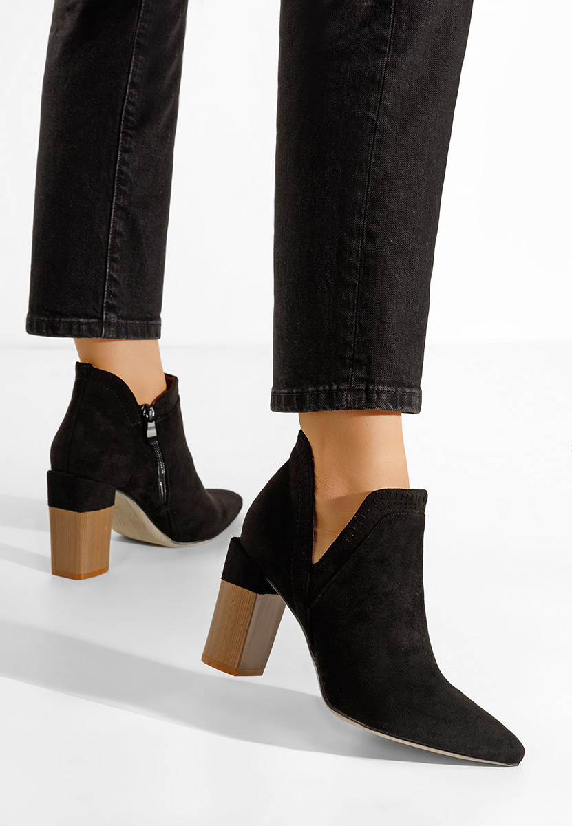 Čierne členkové čižmy na hrubom podpätku Estella