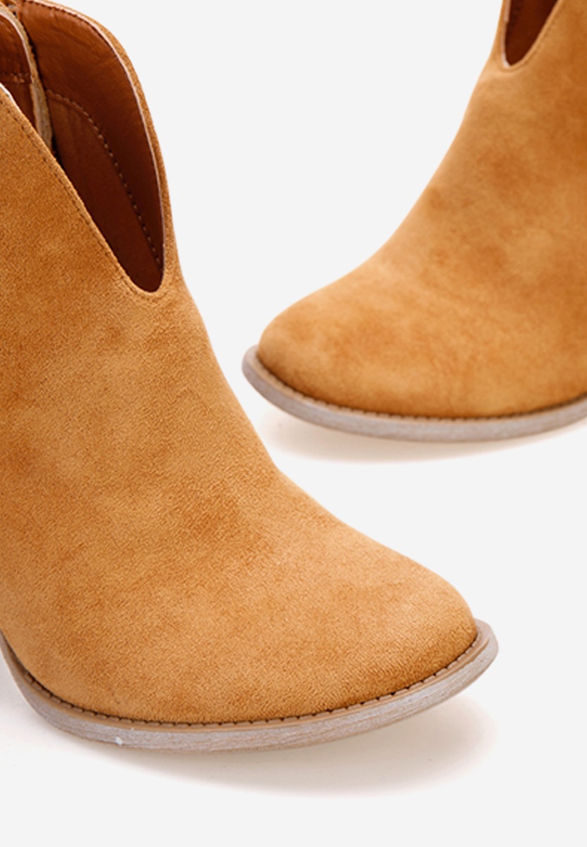 Camelové členkové čižmy na hrubom podpätku Beires