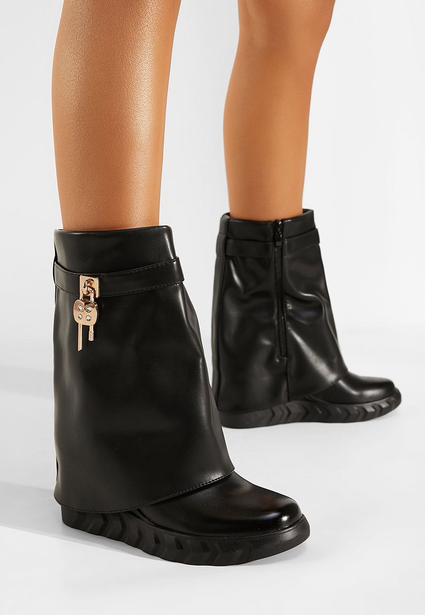 Čierne čižmy na platforme Serena