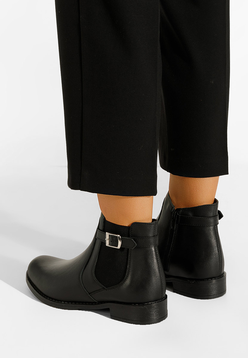 Čierne kožené členkové čižmy Antequera