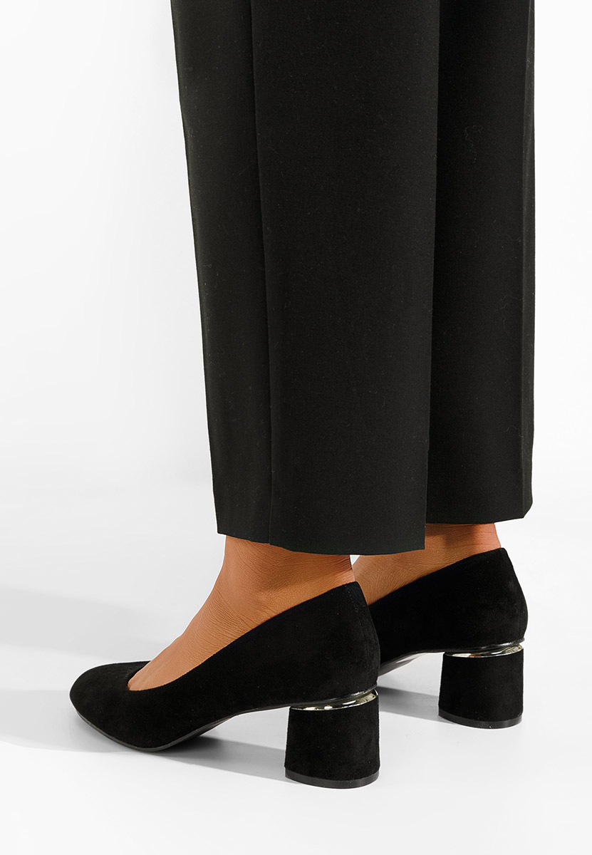 Čierne lodičky na hrubom opätku Cabrilia