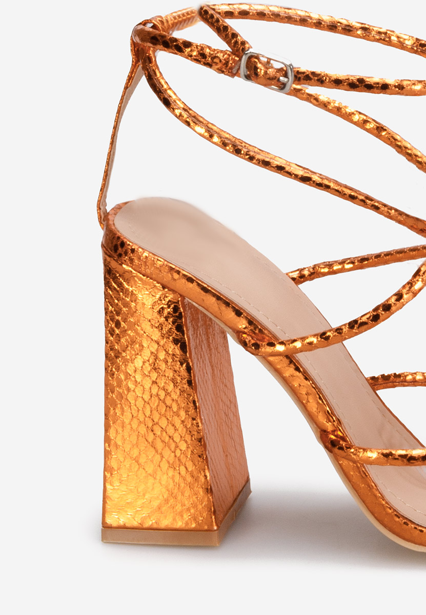 Oranžová sandále na hrubom podpätku Karine