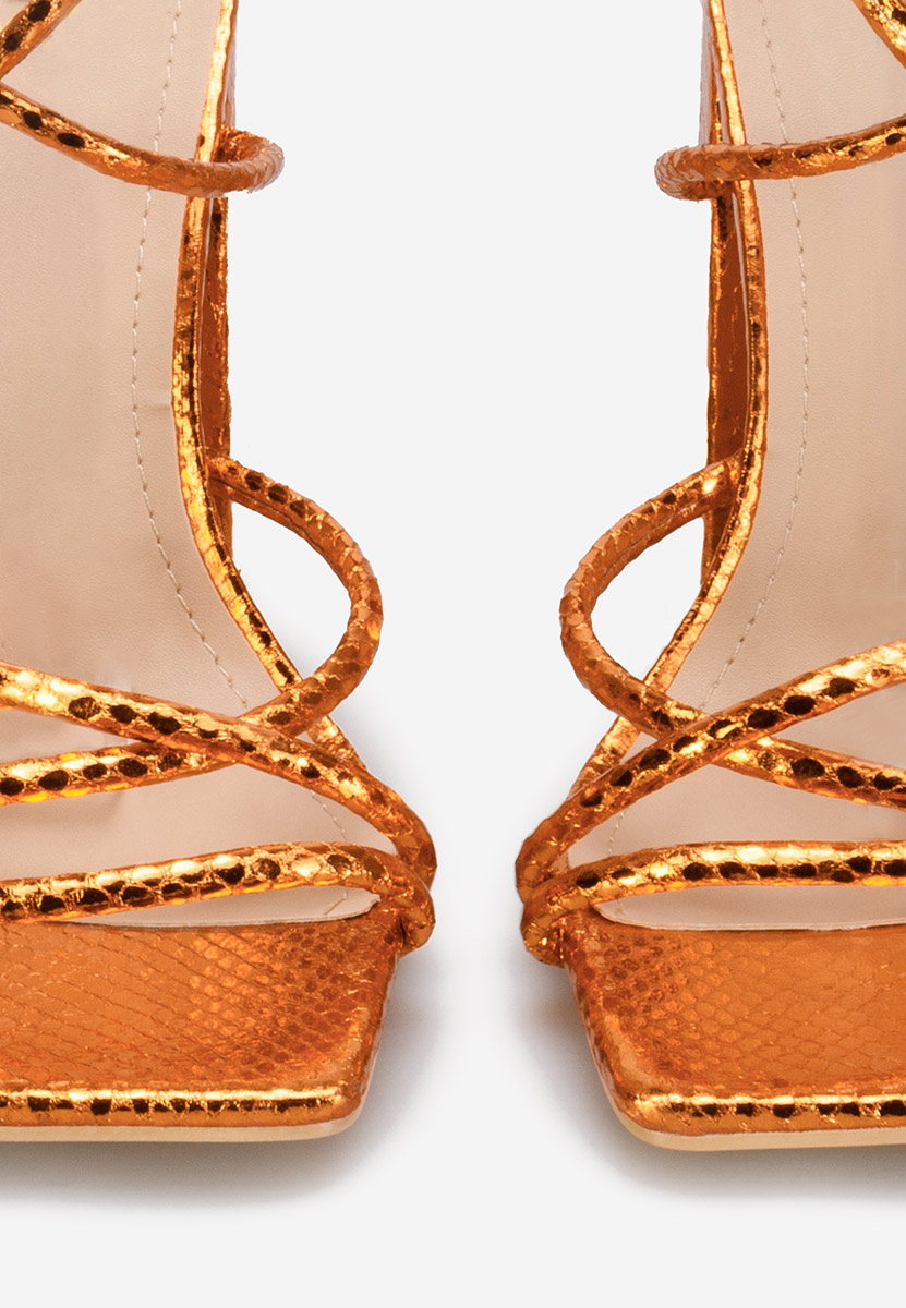 Oranžová sandále na hrubom podpätku Karine