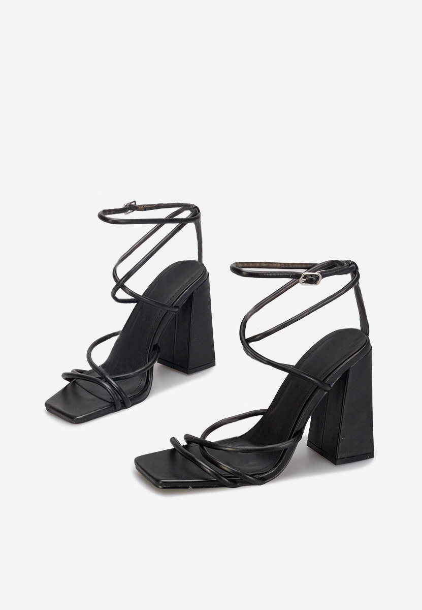 Čierne sandále na hrubom podpätku Karine  V2