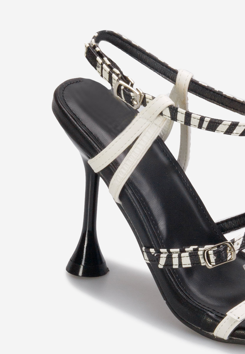Čierne sandále na tenkom podpätku Divina