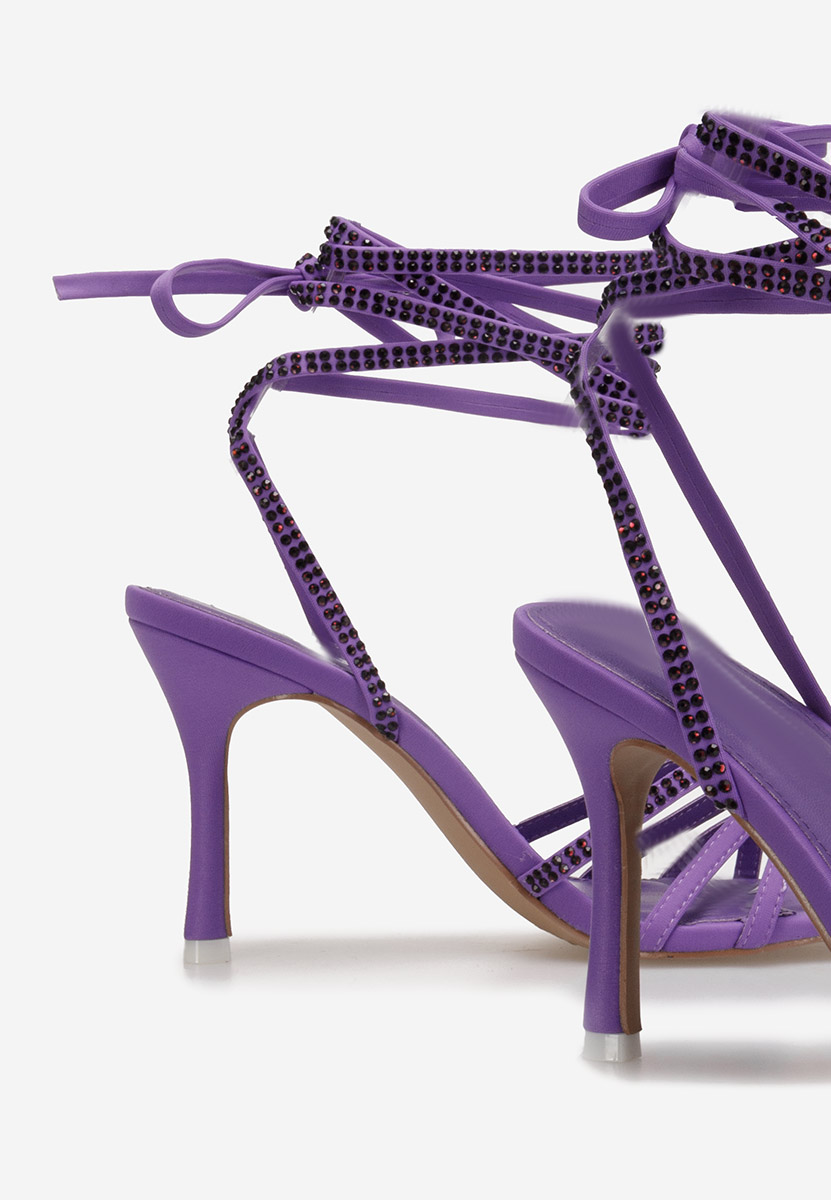 Fialové sandále na tenkom podpätku Ynola