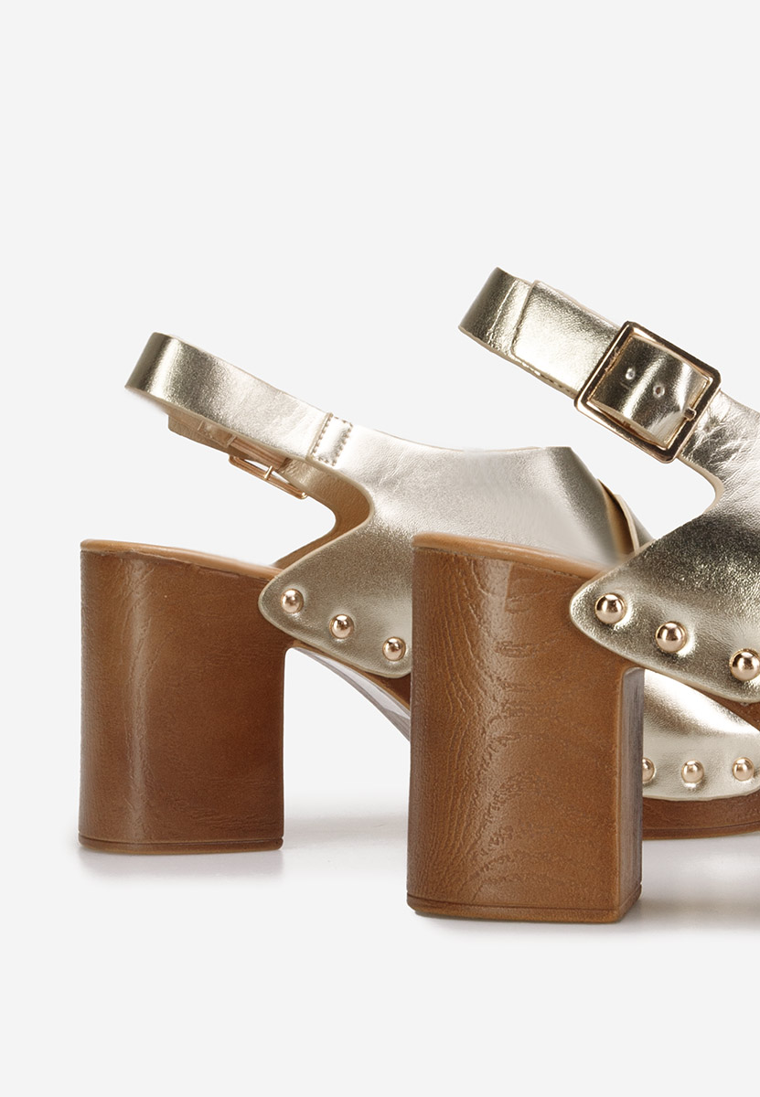 Zlaté sandále na hrubom podpätku a platforme Azalea