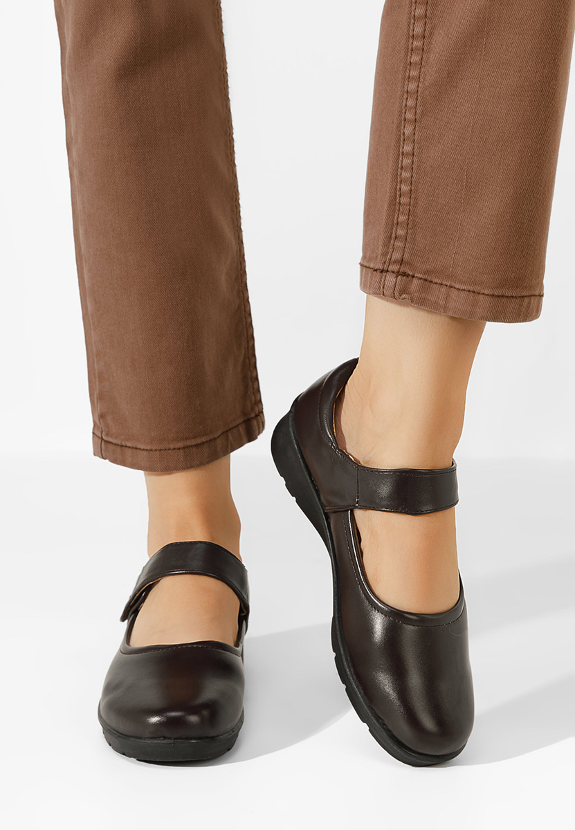 Hnedé lodičky na klinku Iphasa