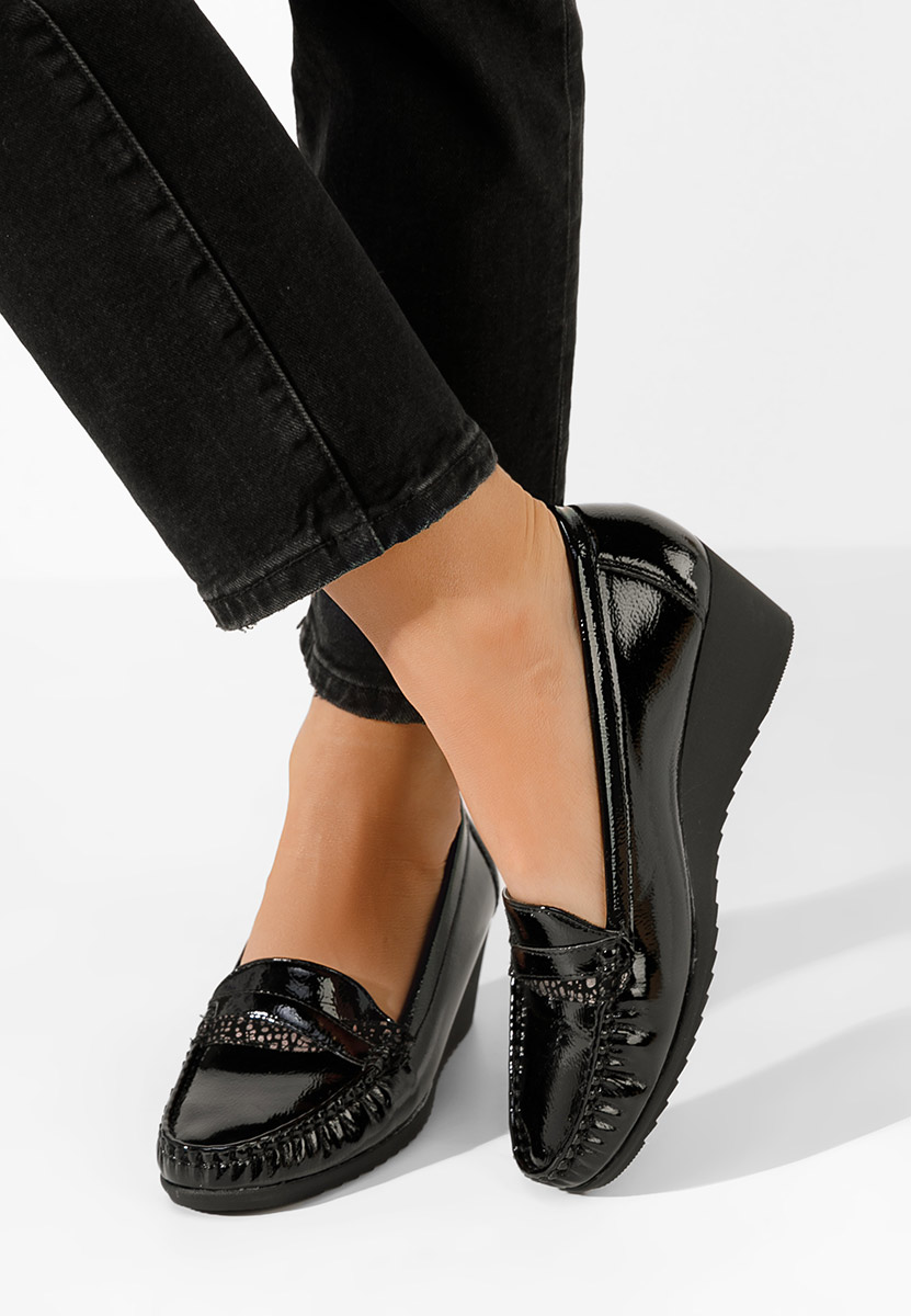 Čierne dámske mokasíny na platforme Saina