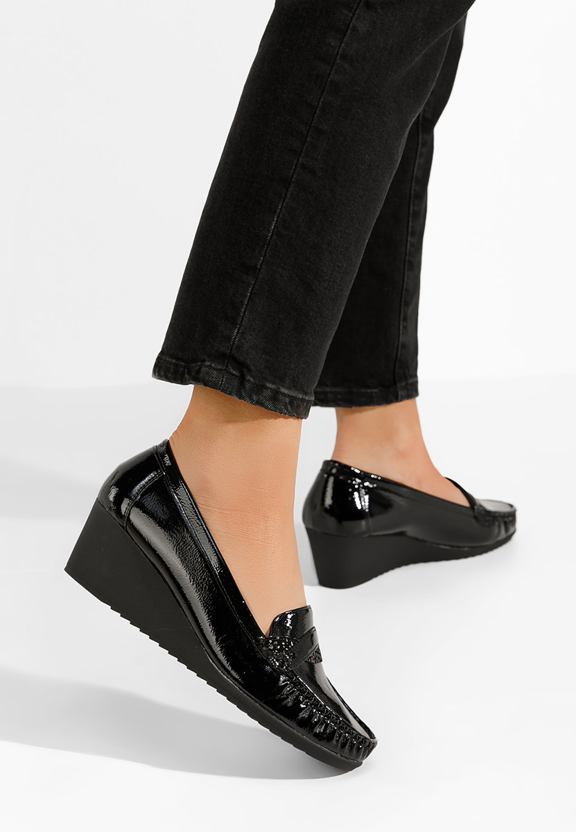 Čierne dámske mokasíny na platforme Saina