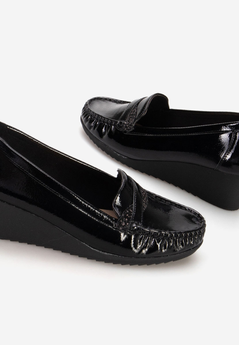 Čierne dámske mokasíny na platforme Saina