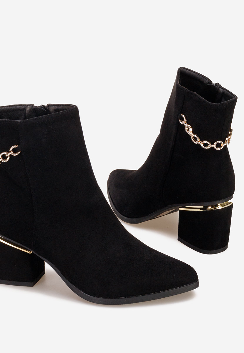 Čierne členkové čižmy na hrubom podpätku Oxea