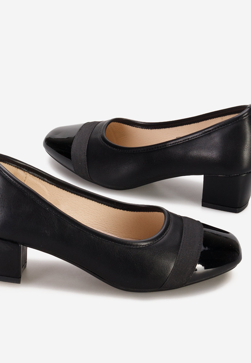 Čierne lodičky na nízkom opätku Selea Čierne lodičky na nízkom opätku Selea