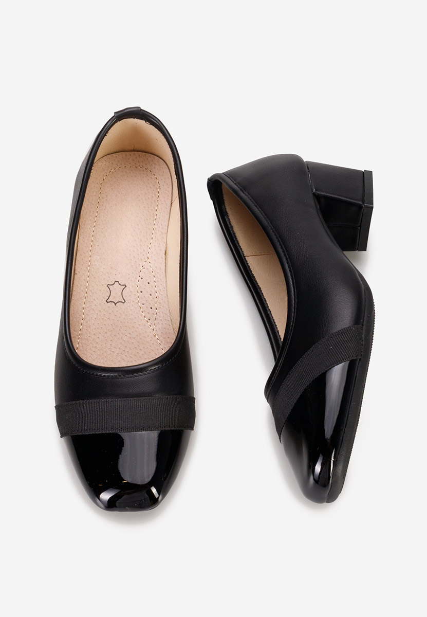 Čierne lodičky na nízkom opätku Selea Čierne lodičky na nízkom opätku Selea