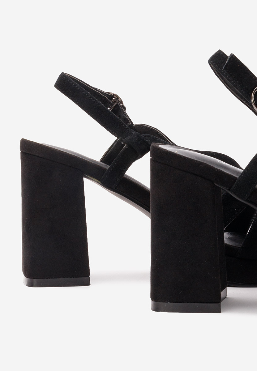 Čierne sandále na hrubom opätku Yasna