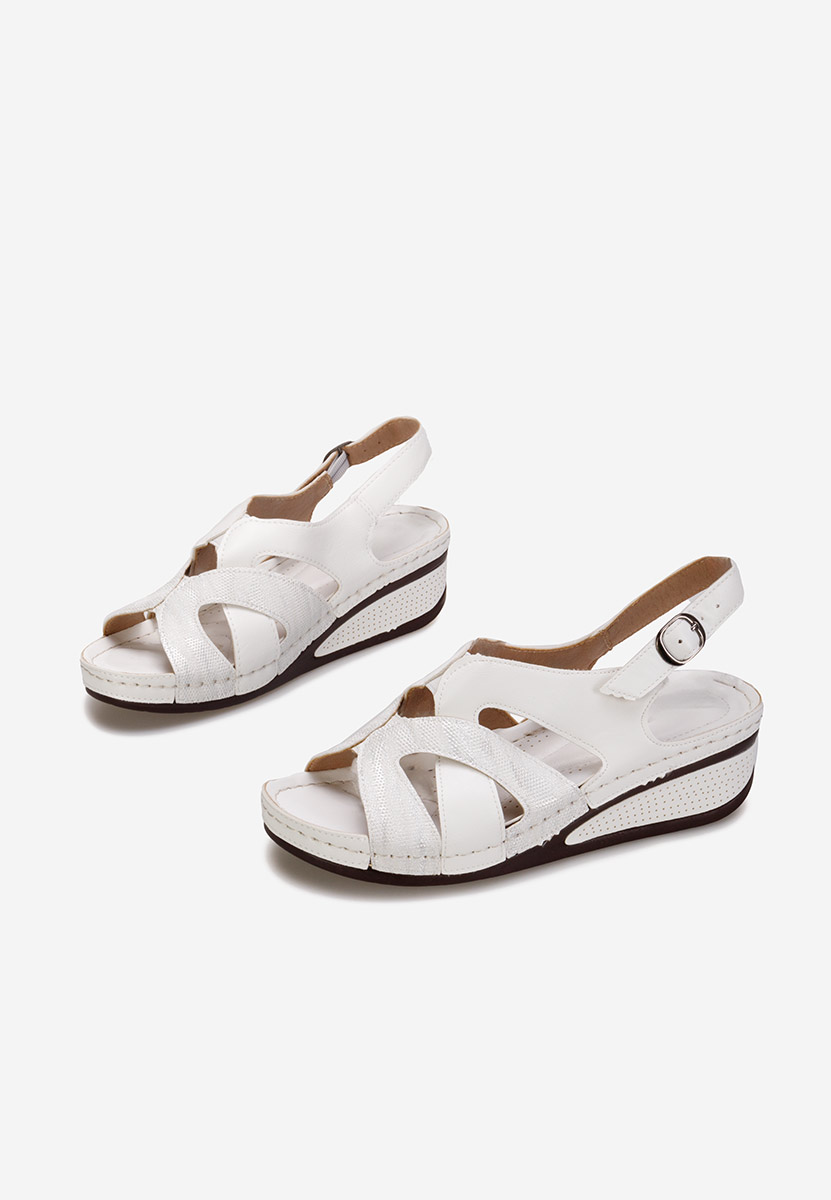 Biele sandále na klinovom podpätku Bocaina