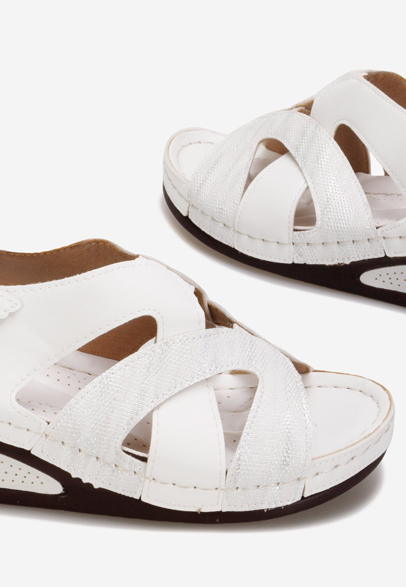 Biele sandále na klinovom podpätku Bocaina