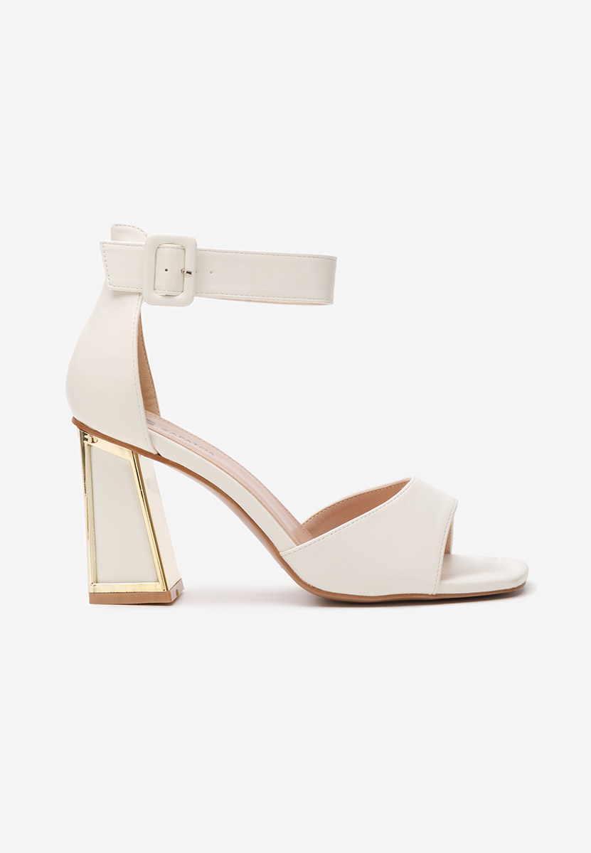 Béžové sandále na hrubom opätku Trisa