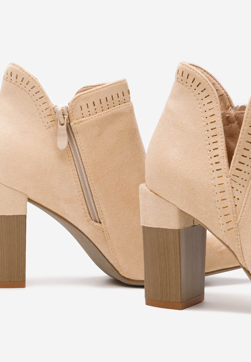 Béžové letne cizmy dierkovane Estella