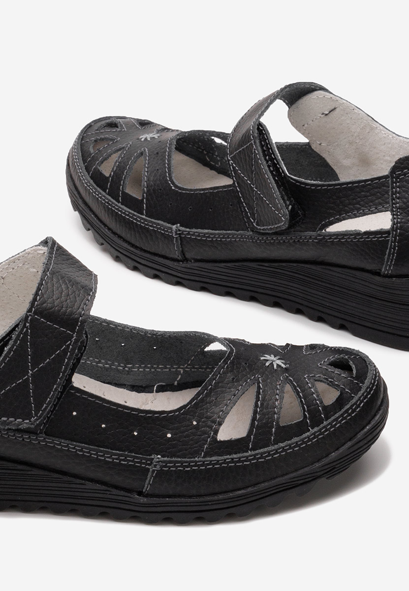 Čierne balerínky Cassina