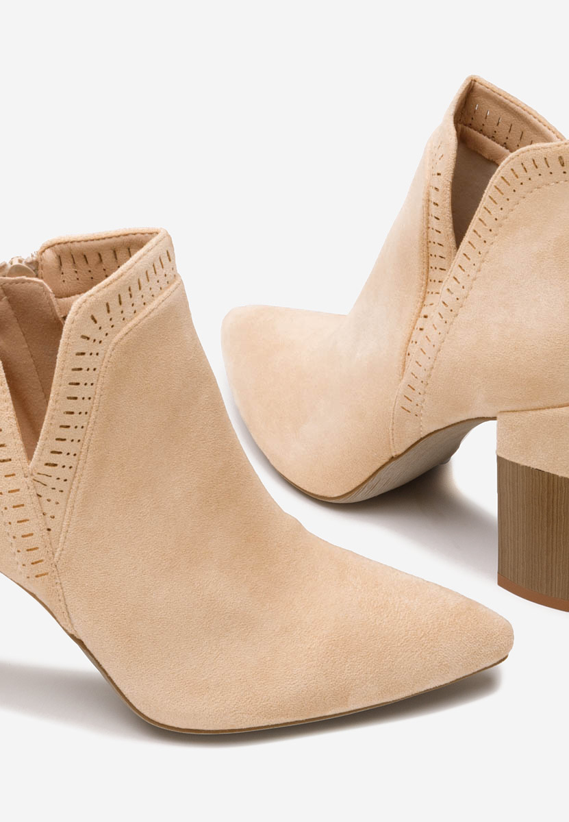 Béžové letne cizmy dierkovane Estella