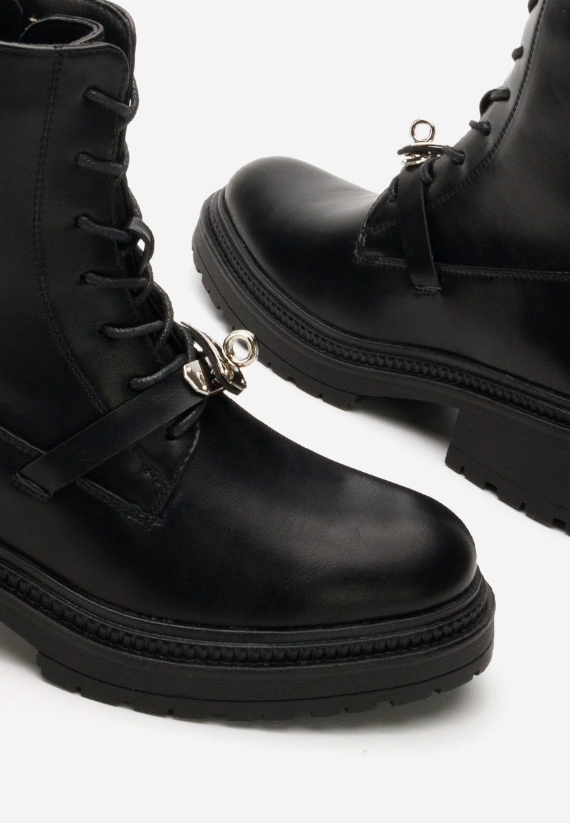 Čierne dámske workery Averda