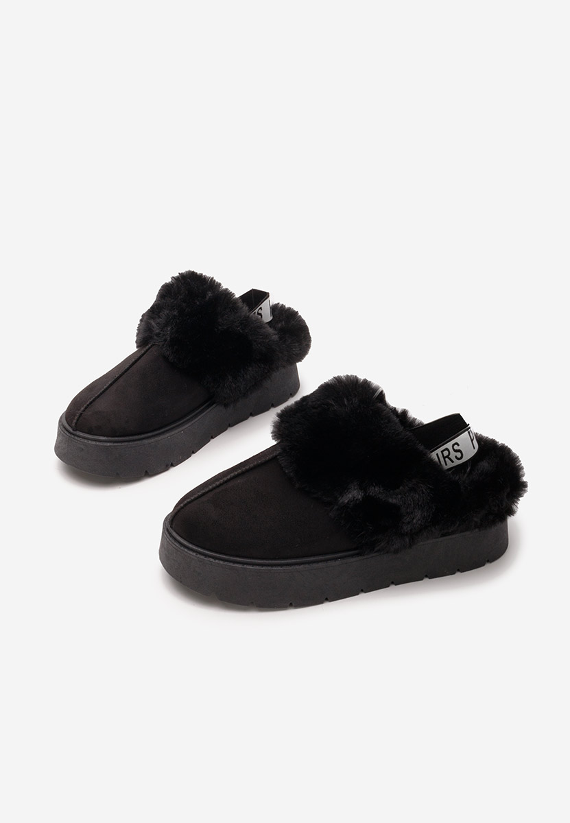 Čierne šlapky na platforme Pairs