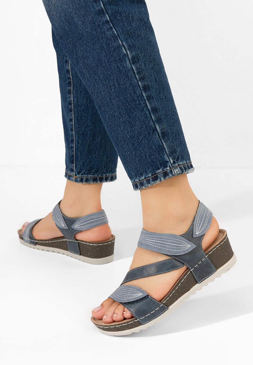 Modré sandále na klinovom opatku Falia