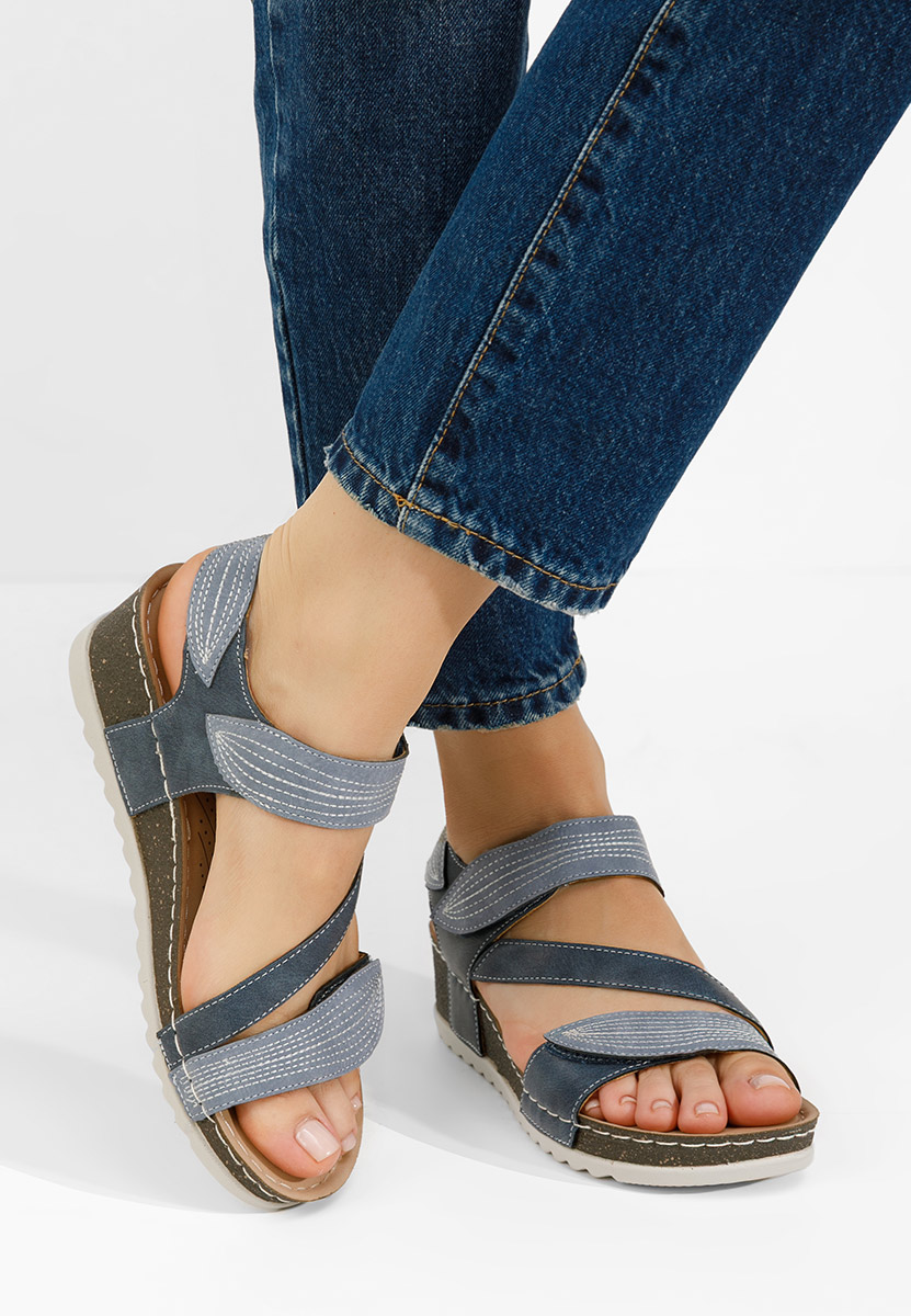 Modré sandále na klinovom opatku Falia