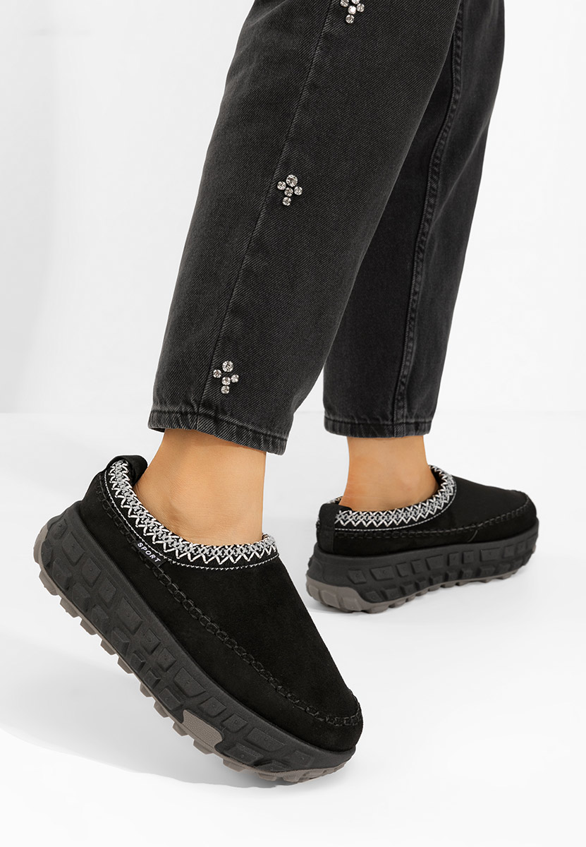 Čierne zdravotne slapky Novela