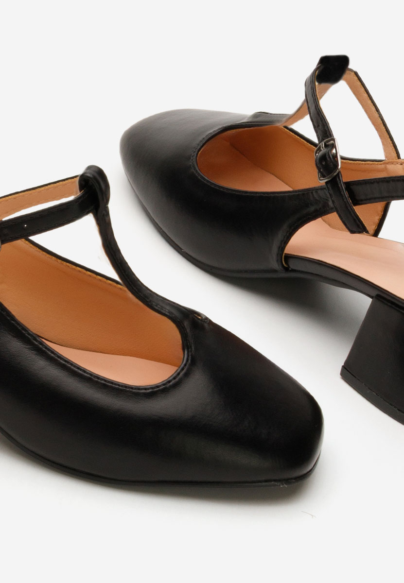 Čierne lodičky na hrubom opätku Beatrina V2