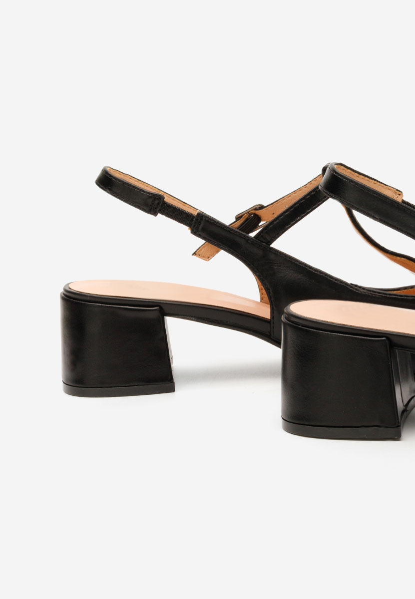 Čierne lodičky na hrubom opätku Beatrina V2