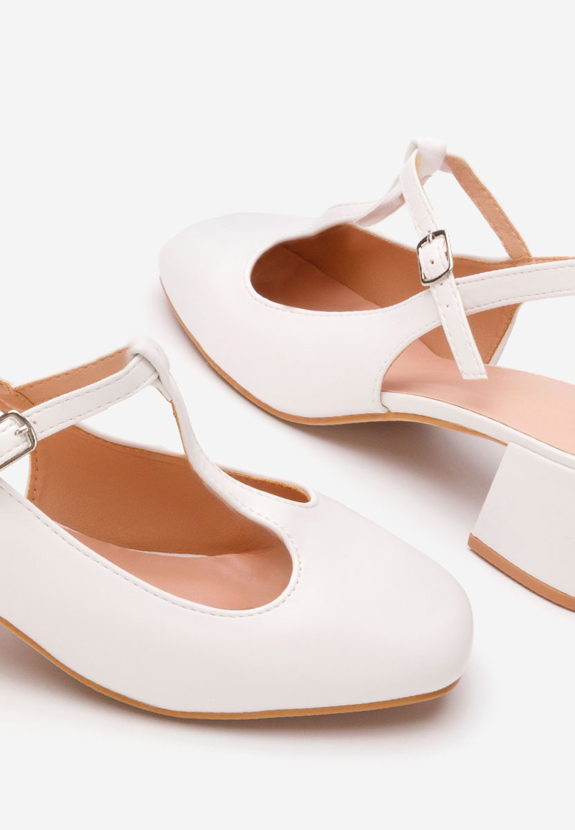 Biele lodičky na hrubom opätku Beatrina V2