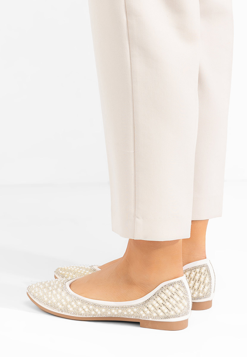 Biele elegantne balerinky Charity