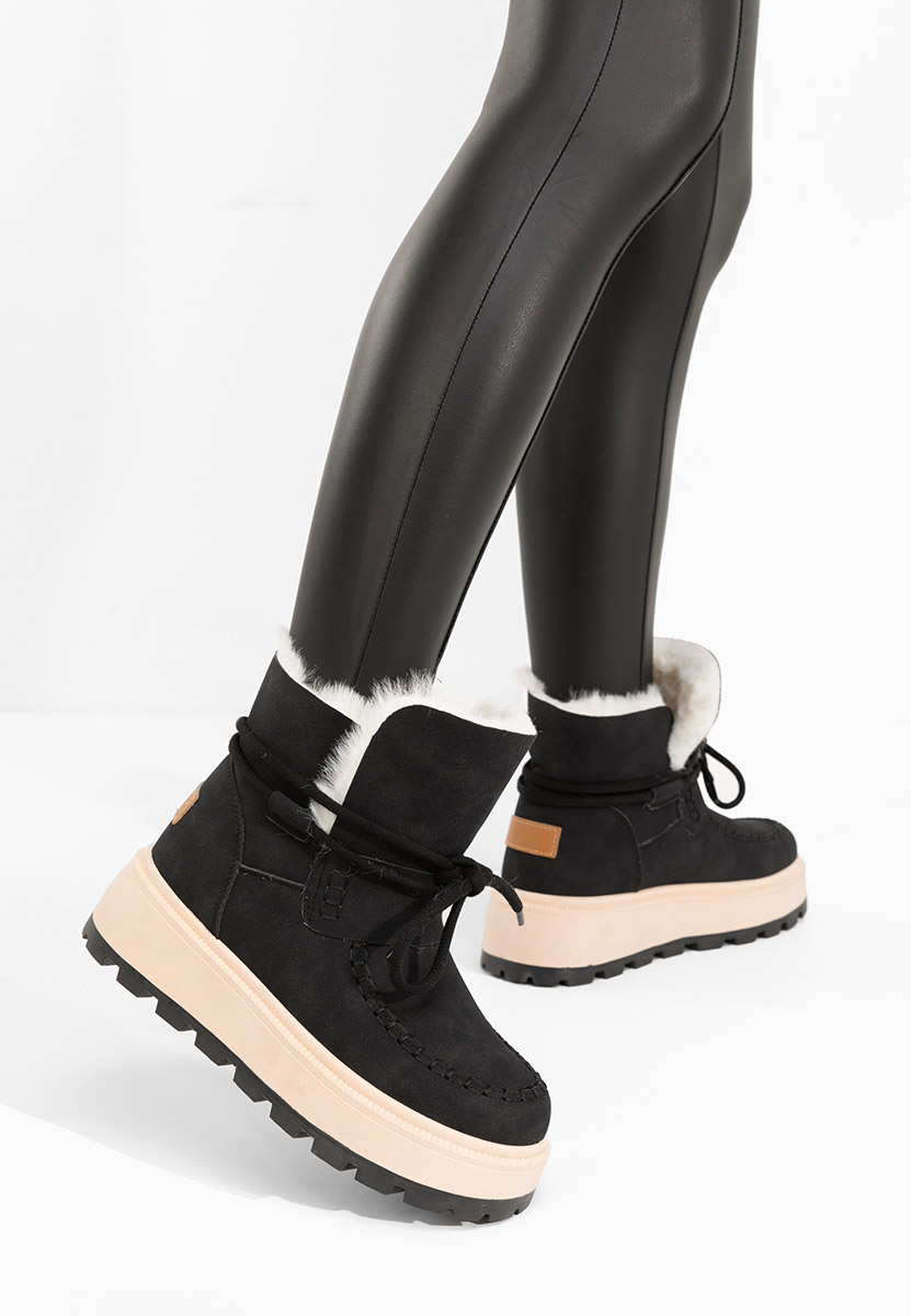 Čierne členkové čižmy na platforme Dionea