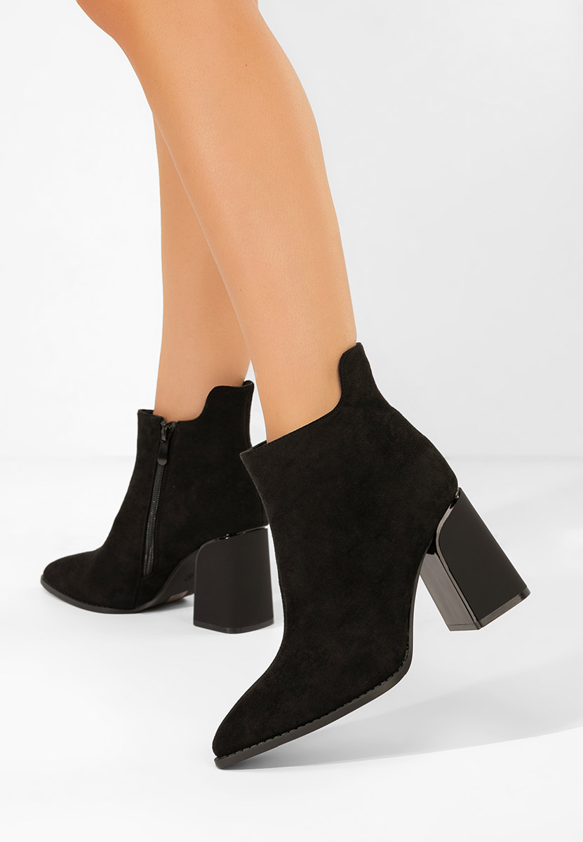 Čierne členkové čižmy na hrubom podpätku Savrina