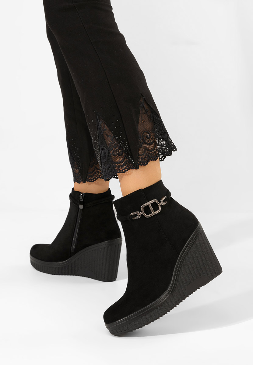 Čierne kotníkové čižmy na platforme Charlet V3