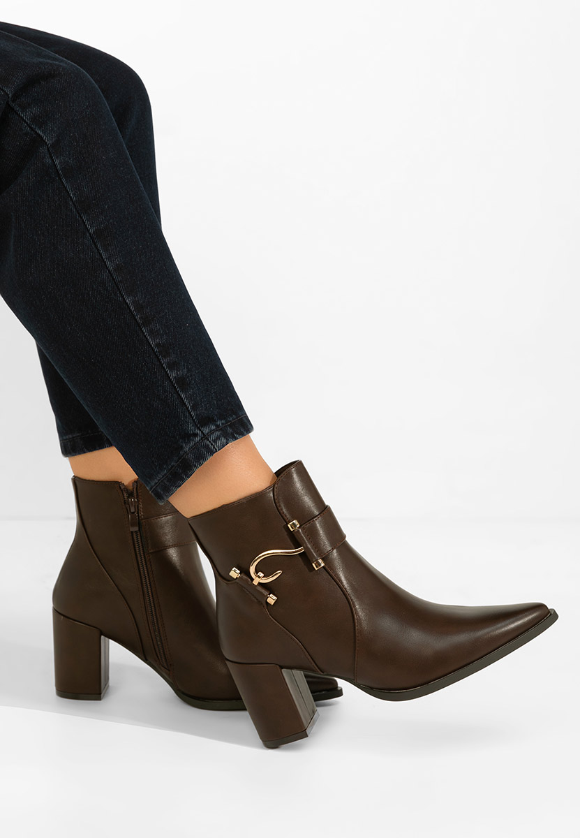 Hnedé členkové čižmy na hrubom podpätku Savira