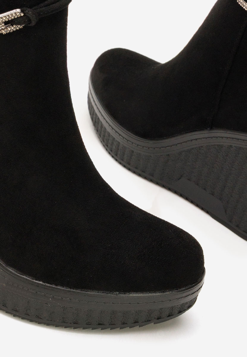 Čierne kotníkové čižmy na platforme Charlet V3