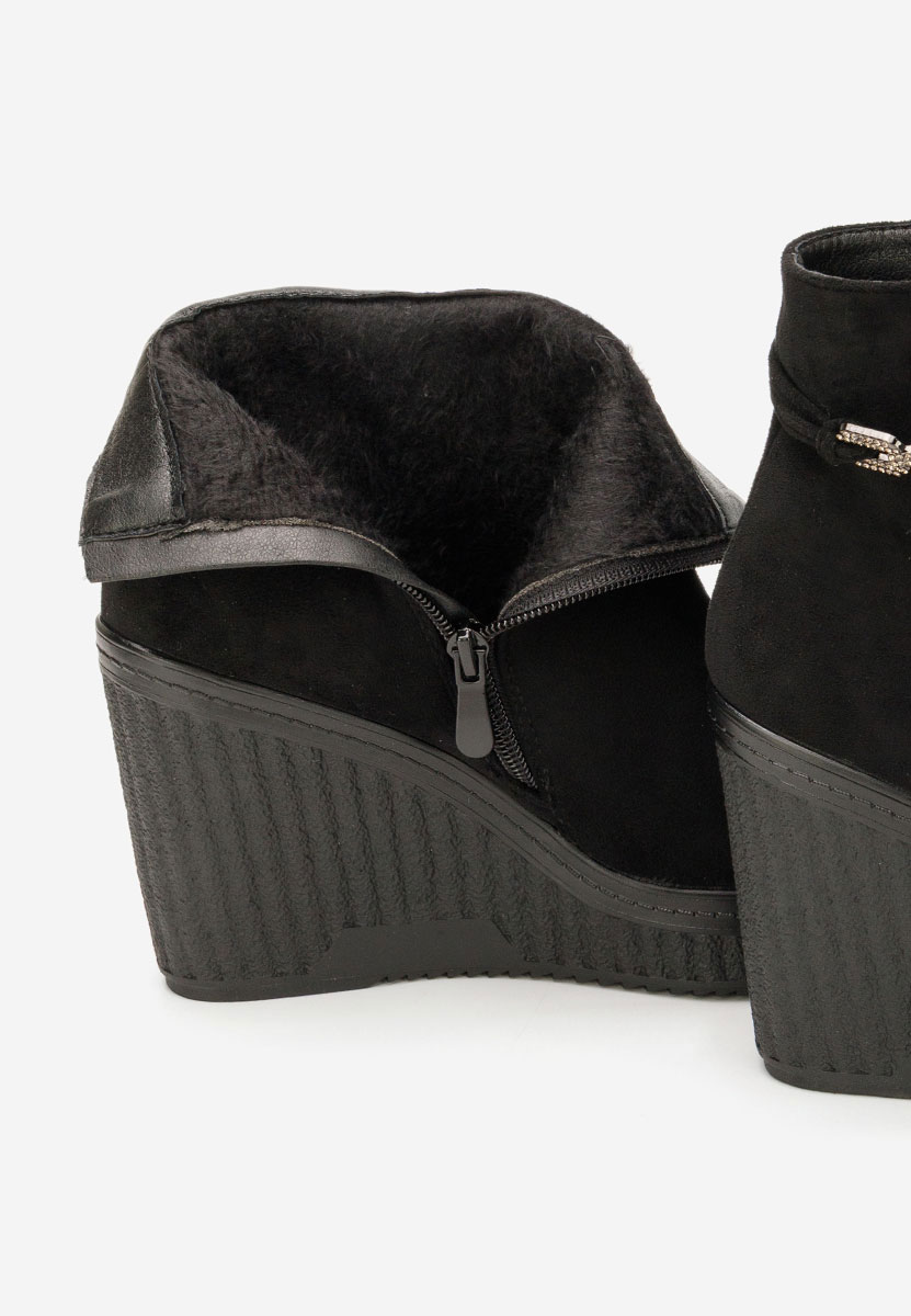 Čierne kotníkové čižmy na platforme Charlet V3