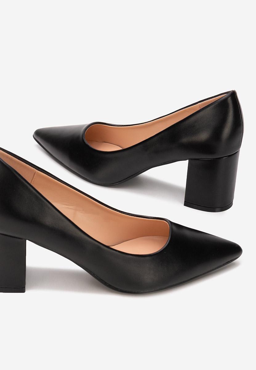 Čierne lodičky na hrubom opätku Brivara