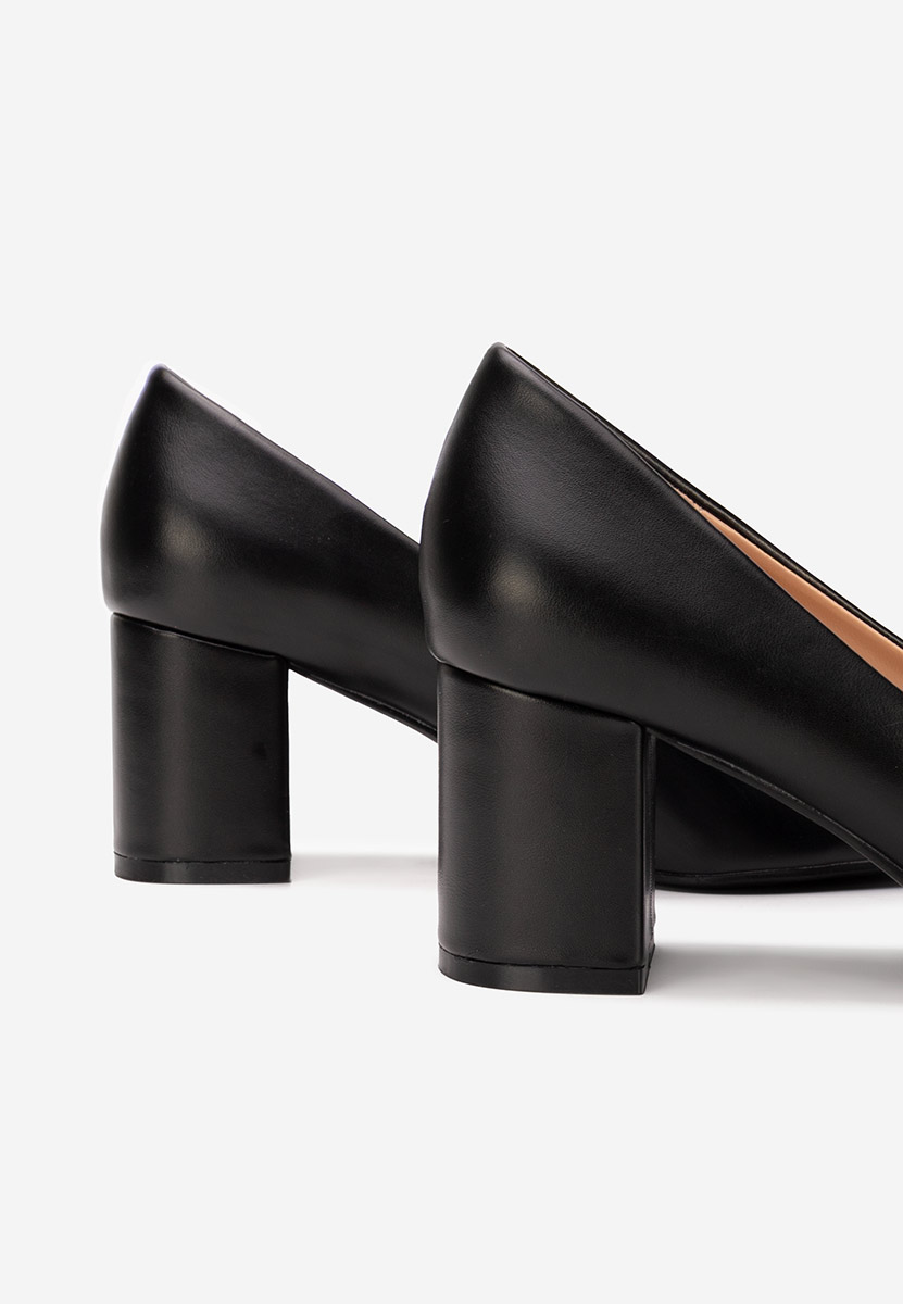 Čierne lodičky na hrubom opätku Brivara