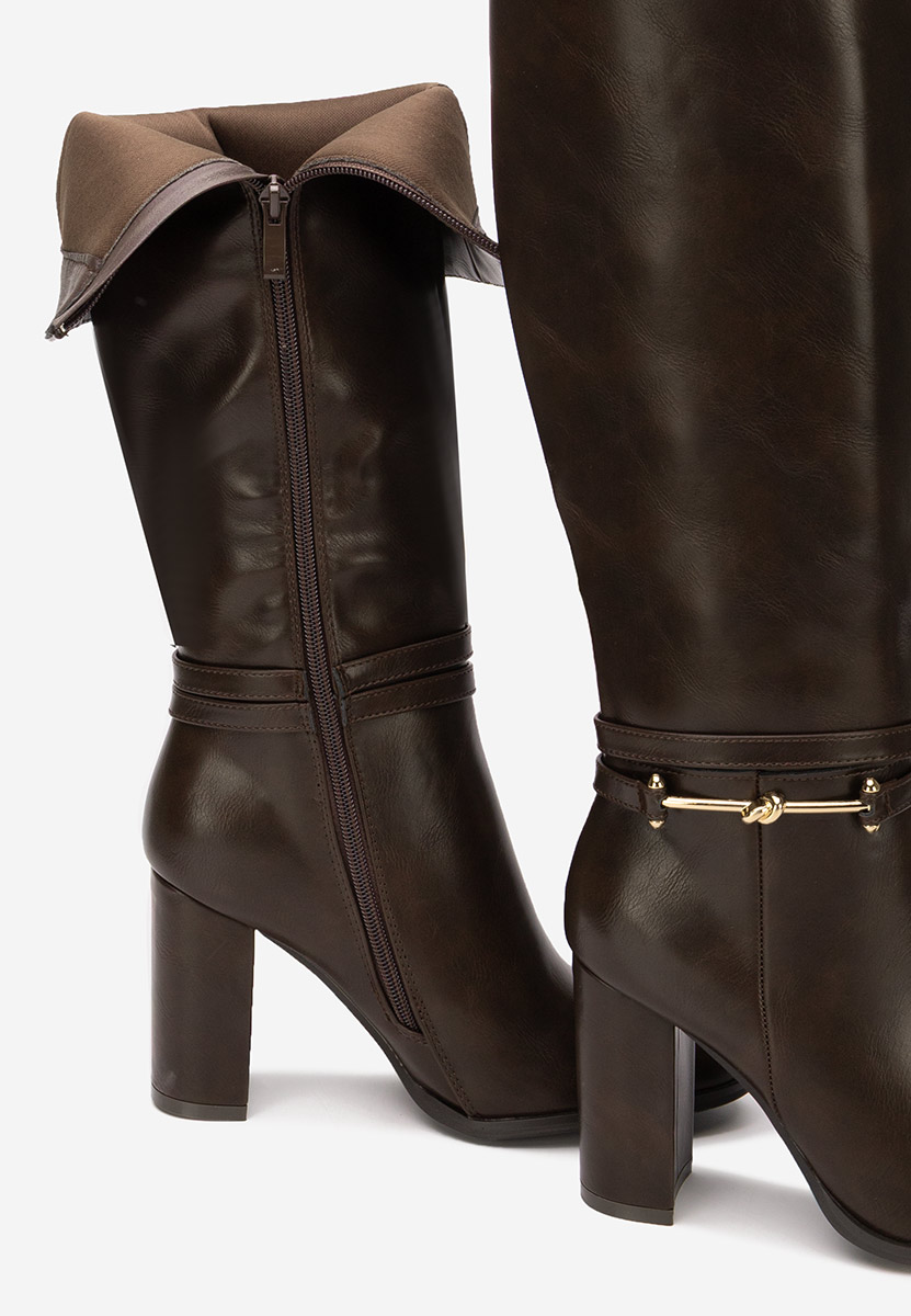 Hnedé čižmy na hrubom podpätku Dresara