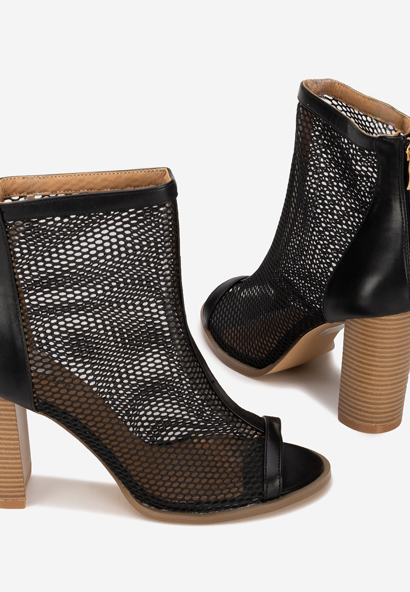 Čierne letne cizmy dierkovane Laticia